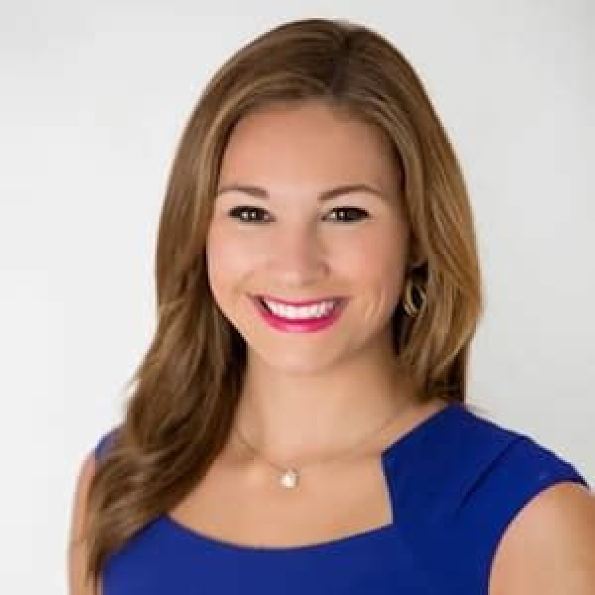 Alyssa Lang Bio, Age, Height, Family, Boyfriend, Kids, ESPN, Networth