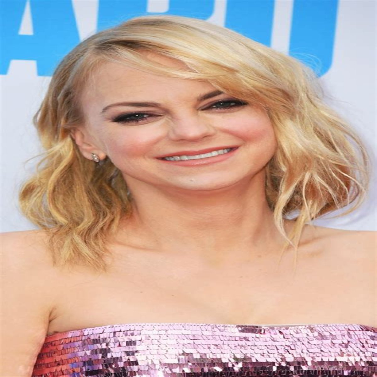 Anna Faris News - Us Weekly