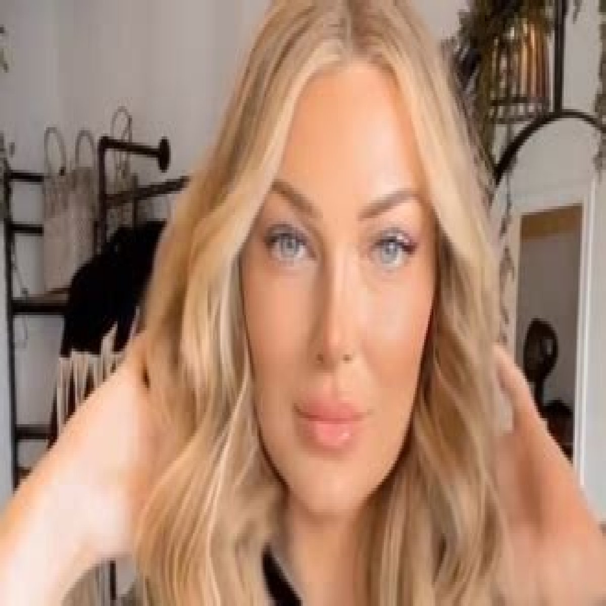 April Hale Height, Weight, Net Worth, Age, Birthday, Wikipedia, Who, Nationality, Biography