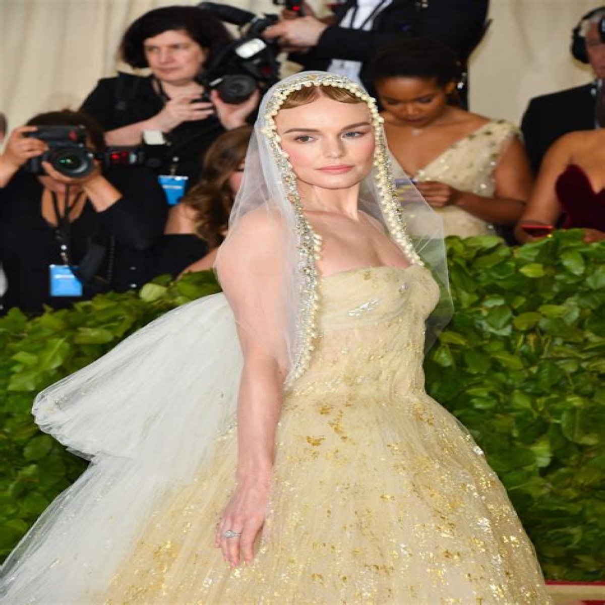 bitchy | Heavenly Bodies: Fashion and the Catholic Imagination Costume Institute Gala