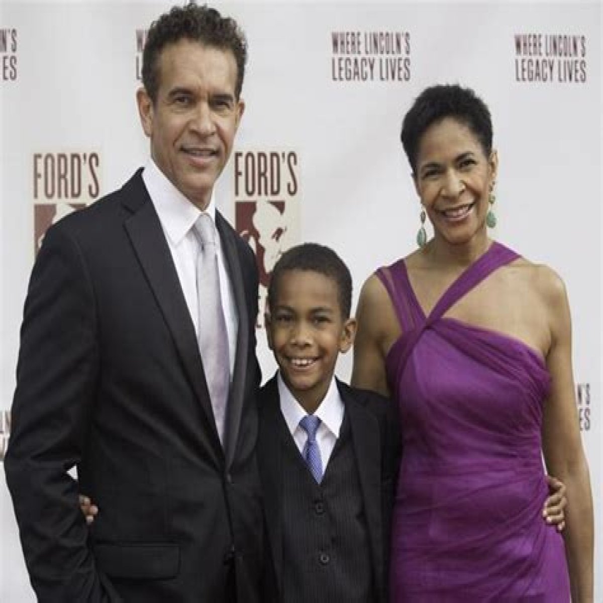 Brian Stokes Mitchell Ethnicity, Nationality, Race, Family, Body measurements, career