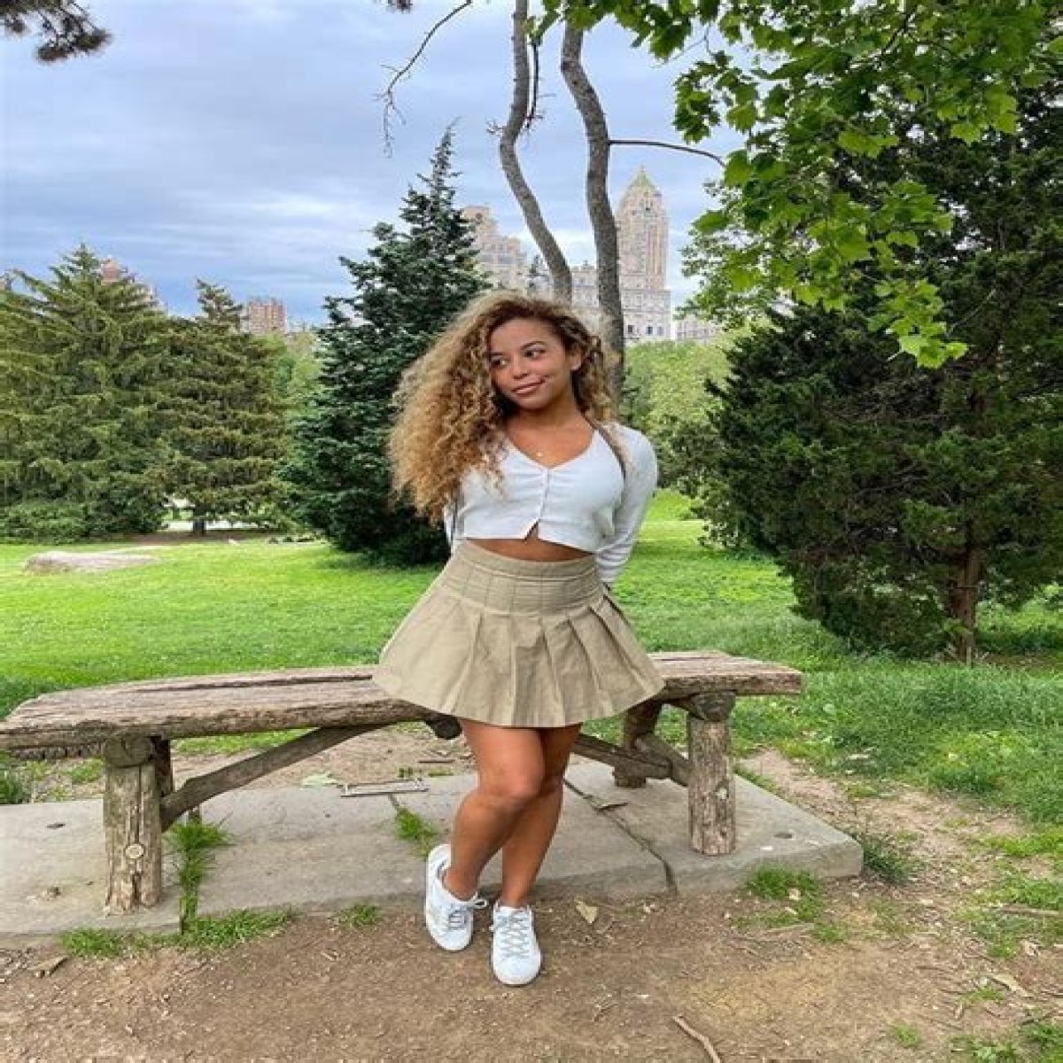 
Camila Elle Height, Weight, Net Worth, Age, Birthday, Wikipedia, Who, Instagram, Biography 