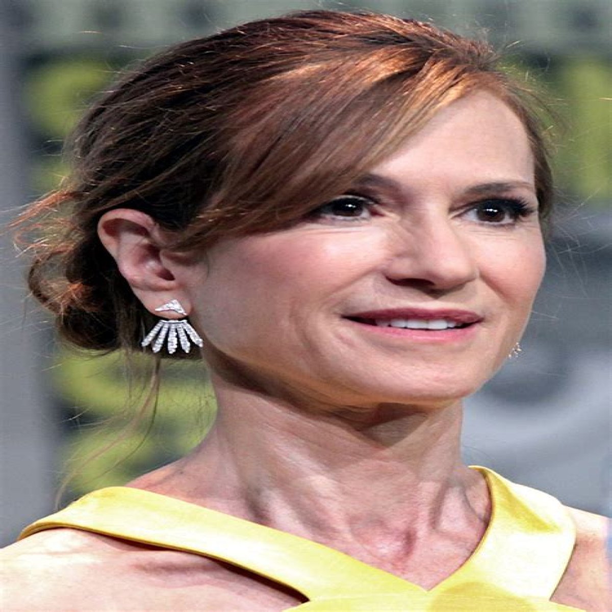Holly Hunter- Bio, Wiki, Age, Height, Net Worth, Relationship, Career
