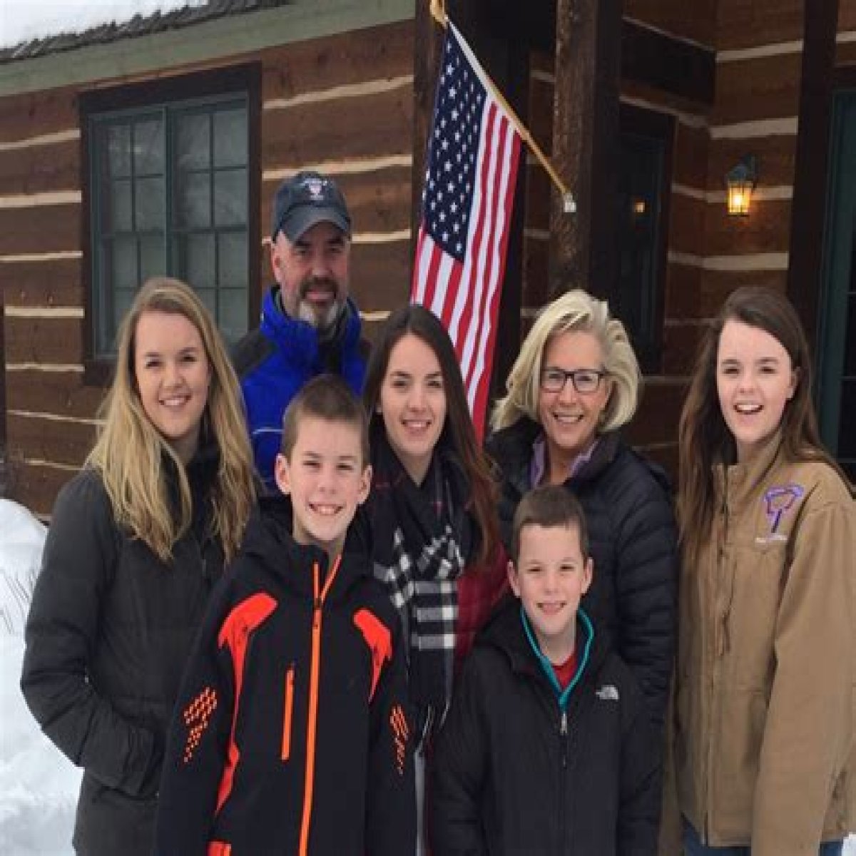 Is Kate Perry related to Liz Cheney?