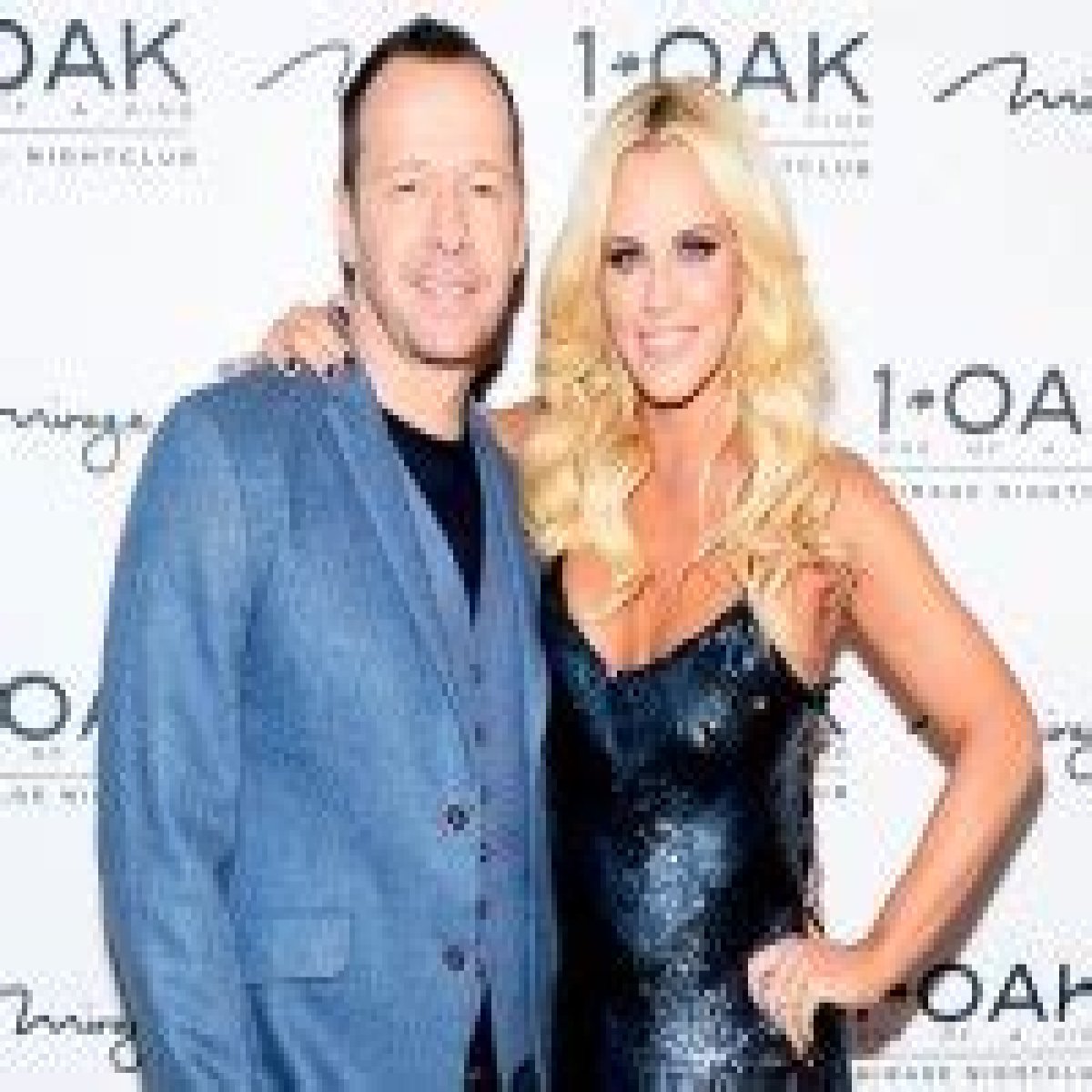 Jenny McCarthy Plays Naked Twister With Donnie Wahlberg: Video