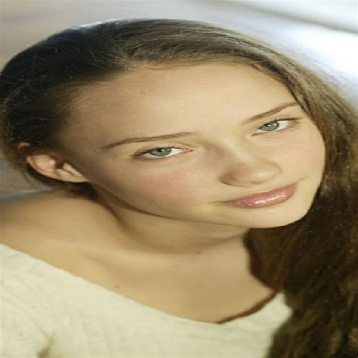 Meet Samantha Burton – American Actress