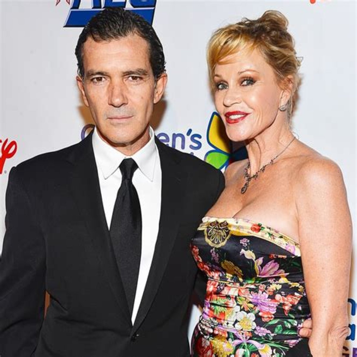 Melanie Griffith, Antonio Banderas Sign Divorce Papers One Year Later
