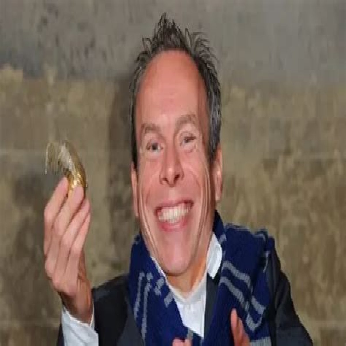 Warwick Davis Net Worth – How Much is Warwick Worth?